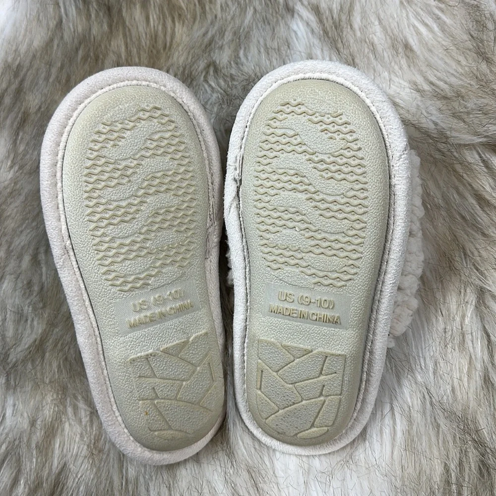 Girls Size 9-10 Cream Faux Fur Bear Slippers Plaid Target